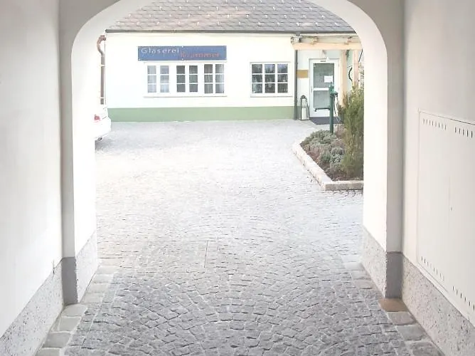 Helle Zweiraumwohnung In Wohngebiet *
